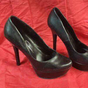 Black Jessica Simpson Waleo 8.5 Platform High Heels in good used condition